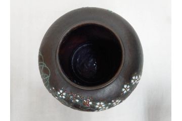 昭和七年(1932年)　帝都復興完成記念　安藤七宝店　鎚起七宝花瓶　都の春(花入、花器、桜、台座付き、共箱付き)(R-073830)