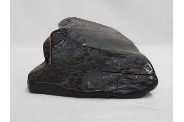 龍渓石　丁郷作　細部まで職人のこだわりが感じられる硯(書道具、共箱付き)(R-073831)