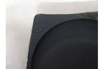 龍渓石　丁郷作　細部まで職人のこだわりが感じられる硯(書道具、共箱付き)(R-073831)