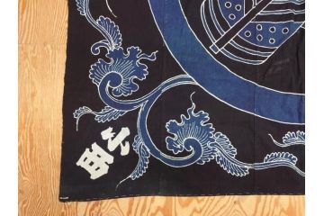 大正〜昭和初期　丸に譜入り違い鷹の羽　筒描き　家紋　唐草　藍染　木綿　古布(リメイク)(R-073833)