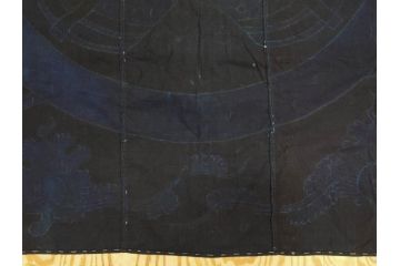 大正〜昭和初期　丸に譜入り違い鷹の羽　筒描き　家紋　唐草　藍染　木綿　古布(リメイク)(R-073833)
