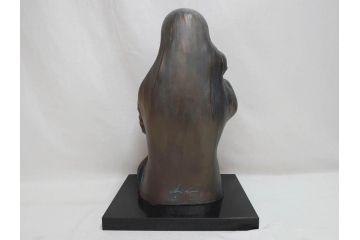 彫刻家　堤直美　ブロンズ　作品証明書付き　細部までこだわりが感じられる聖母子像(Naomi Tsutsumi、オブジェ、置物)(定価約90万円)(R-073836)