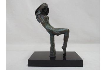 彫刻家　堤直美　「そよ風」　柔らかな風が感じられる気品漂うブロンズ像(Naomi Tsutsumi、オブジェ、女性像、置物)(R-073838)