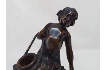 彫刻家　オーギュスト・モロー　「水を汲む少年」　細かいところまで再現されたブロンズ像(Auguste Moreau、置物、オブジェ)(R-073839)