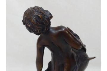 彫刻家　オーギュスト・モロー　「水を汲む少年」　細かいところまで再現されたブロンズ像(Auguste Moreau、置物、オブジェ)(R-073839)