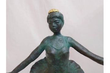 彫刻家　堤直美　「緑のリズム」　作品証明書付き　優美な雰囲気を醸し出すブロンズ像(バレリーナ、バレエ、少女、踊る人、Naomi Tsutsumi、オブジェ、置物)(定価約38万円)(R-073840)