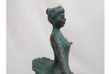 彫刻家　堤直美　「緑のリズム」　作品証明書付き　優美な雰囲気を醸し出すブロンズ像(バレリーナ、バレエ、少女、踊る人、Naomi Tsutsumi、オブジェ、置物)(定価約38万円)(R-073840)