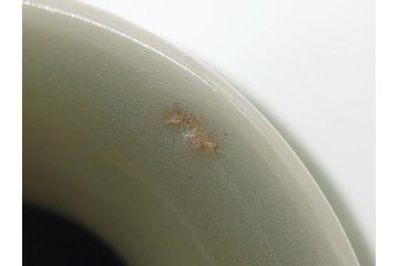 清風与平造　青磁　味わい深い色合いと存在感のある佇まいが目を惹く花入(花生、花瓶、花器、共箱付き)(R-073841)