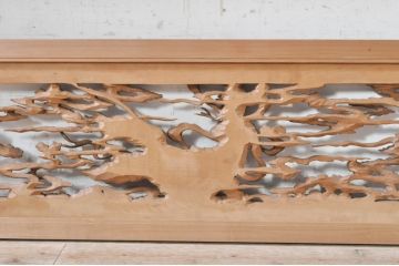 アンティーク建具　井波彫刻　雲峰刀　雲に天人　美しい天女のデザインが目を惹く片面彫刻欄間2枚セット(明かり取り、明り取り、在銘有り)(R-073858)