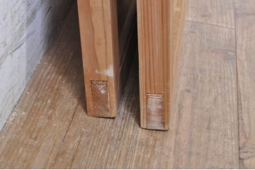 アンティーク建具　井波彫刻　雲峰刀　雲に天人　美しい天女のデザインが目を惹く片面彫刻欄間2枚セット(明かり取り、明り取り、在銘有り)(R-073858)