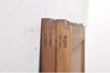 アンティーク建具　総欅(ケヤキ)材　経年を感じさせる木味が魅力の板戸窓2枚セット(引き戸)(R-073866)