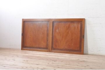 アンティーク建具　総欅(ケヤキ)材　経年を感じさせる木味が魅力の板戸窓2枚セット(引き戸)(R-073867)