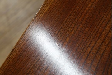 和製アンティーク　高級品!!　重厚　総欅材　黒柿引き戸框　漆塗り　存在感のある木目が目を惹く置き床　(R-073868)