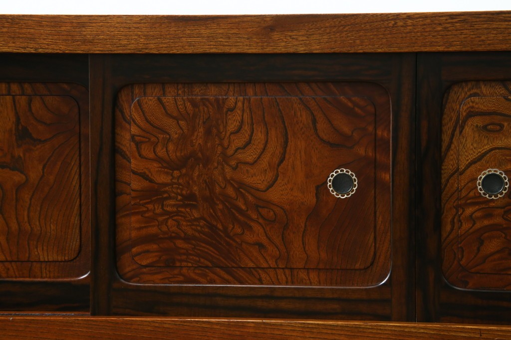 和製アンティーク　高級品!!　重厚　総欅材　黒柿引き戸框　漆塗り　存在感のある木目が目を惹く置き床　(R-073868)