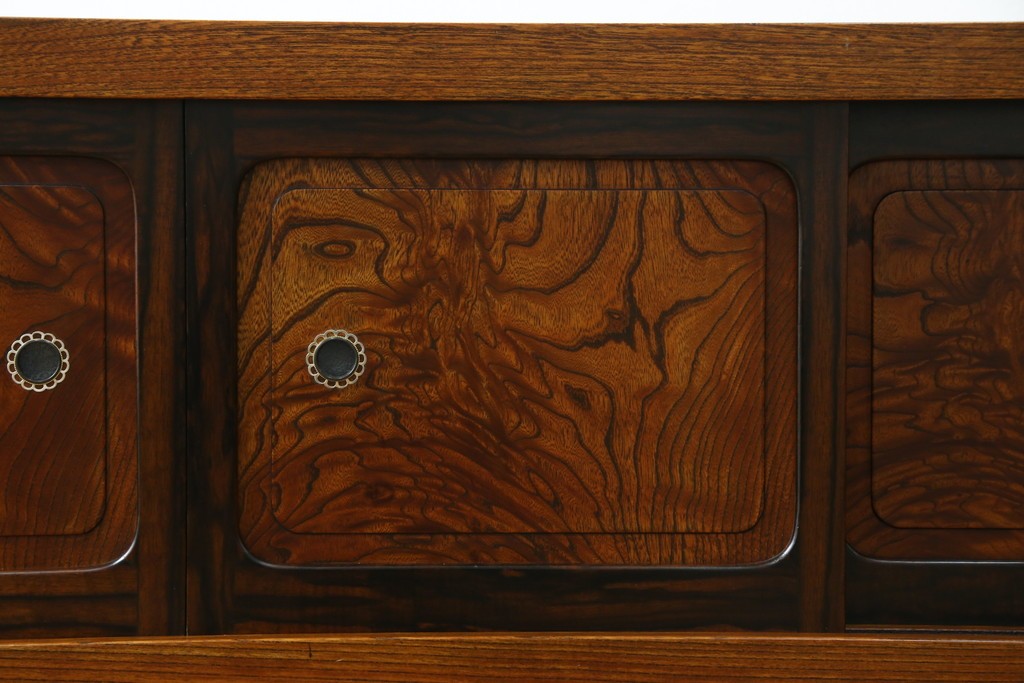 和製アンティーク　高級品!!　重厚　総欅材　黒柿引き戸框　漆塗り　存在感のある木目が目を惹く置き床　(R-073868)