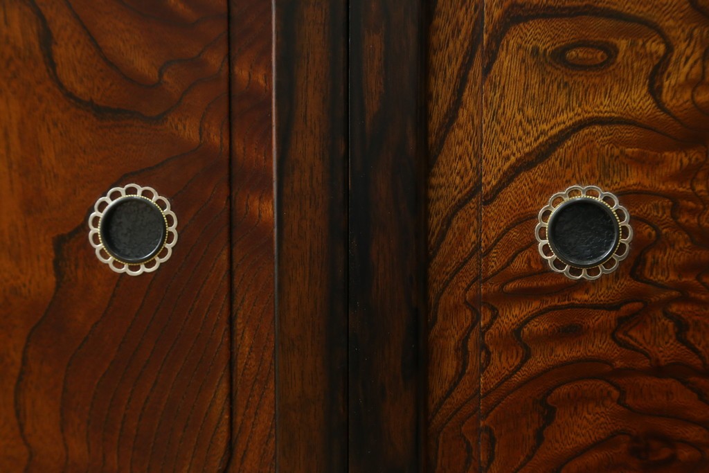 和製アンティーク　高級品!!　重厚　総欅材　黒柿引き戸框　漆塗り　存在感のある木目が目を惹く置き床　(R-073868)