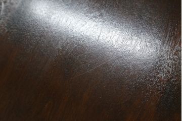 中古　松本民芸家具　斜めにすっと伸びた脚がスタイリッシュで印象的な#67型座卓I(ローテーブル、センターテーブル)(定価約20万円)R-073871)