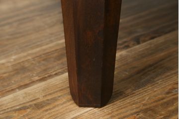 中古　松本民芸家具　斜めにすっと伸びた脚がスタイリッシュで印象的な#67型座卓I(ローテーブル、センターテーブル)(定価約20万円)R-073871)