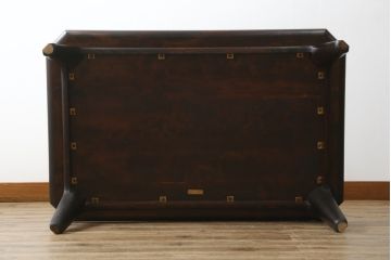 中古　松本民芸家具　斜めにすっと伸びた脚がスタイリッシュで印象的な#67型座卓I(ローテーブル、センターテーブル)(定価約20万円)R-073871)