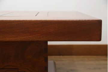 中古　美品!!　国産職人手造り　総欅(ケヤキ)材　美しい杢目と重厚感ある佇まいが素敵な大振り囲炉裏(火鉢、長火鉢、木製火鉢、座卓、ローテーブル)(R-073872)