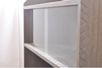 和製ビンテージ　楢(ナラ)材　レトロな佇まいと縁取りデザインが素敵な本箱(本棚、戸棚、収納棚、飾り棚、ブックケース、キャビネット、ヴィンテージ)(R-073875)