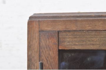 和製アンティーク　樺(カバ)材　古い木味が素敵!レトロな雰囲気溢れる小さなブックケース(本箱、戸棚、収納棚、飾り棚、キャビネット)(R-073876)