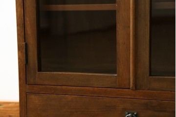 和製アンティーク　樺(カバ)材　古い木味が素敵!レトロな雰囲気溢れる小さなブックケース(本箱)(R-073876)