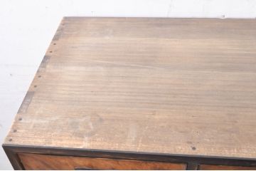 和製アンティーク　上手物!!　前板欅(ケヤキ)材　玉杢　本体桐(キリ)材　前面の黒柿縁が素敵な凝った作りの収納箪笥(桐箪笥、桐たんす、茶箪笥、帳場箪笥、和タンス、時代たんす、整理箪笥、引き出し)(R-073877)