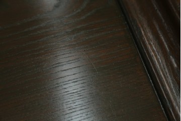 和製アンティーク　昭和初期　総欅材　天板筆返し付き　巾着モチーフのぶらり取っ手が可愛い　意匠を凝らした小振りな茶箪笥　(R-073880)