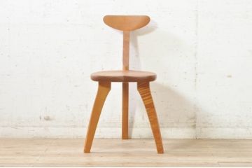 和製ビンテージ　背もたれと座面の彫刻模様が目を惹く板座チェア(椅子、イス、ダイニングチェア、ヴィンテージ)(R-073897)