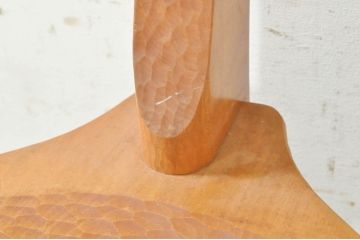 和製ビンテージ　背もたれと座面の彫刻模様が目を惹く板座チェア(椅子、イス、ダイニングチェア、ヴィンテージ)(R-073897)