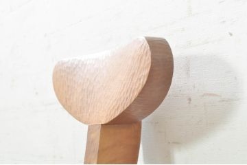 和製ビンテージ　背もたれと座面の彫刻模様が目を惹く板座チェア(椅子、イス、ダイニングチェア、ヴィンテージ)(R-073897)