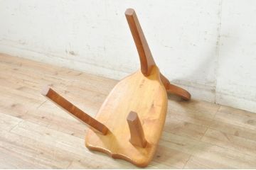 和製ビンテージ　背もたれと座面の彫刻模様が目を惹く板座チェア(椅子、イス、ダイニングチェア、ヴィンテージ)(R-073897)