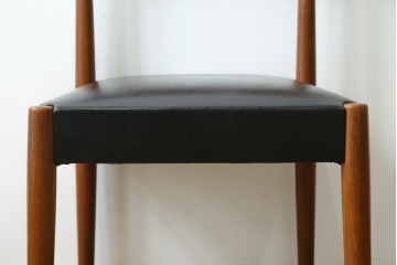 和製ヴィンテージ　辻木工　チーク材　洗練された北欧スタイルのダイニングチェア　(R-073898)