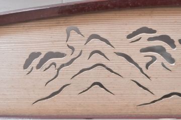 ビンテージ建具　最高級!!　石川県産　総漆塗り　透かし彫り入り　腰板の富士山が目を惹く夏戸4枚セット(引き戸、簾戸、簀戸、葭戸、夏障子、御簾戸、すど、ヴィンテージ)(R-073923)