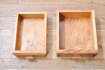 和製ビンテージ　屋久杉伝統工芸　自然飾棚　迫信生作　屋久杉材　生命力溢れる圧倒的な迫力が魅力の輪切り飾り棚(茶棚、違い棚、戸棚、店舗什器、ヴィンテージ)(定価約340万円)(R-073929)