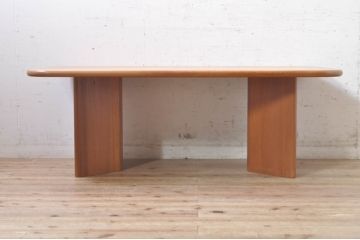 デンマーク家具　希少　チーク材　P. Jeppesen Mobelfabrik　PJ Furniture(ピージェーファニチャー)　DANISH(デニッシュ)マーク　シンプルなデザインが取り入れやすいローテーブル(センターテーブル、リビングテーブル、北欧)(R-073934)