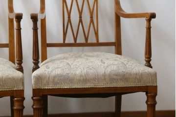 イタリアアンティーク　マホガニー材　象嵌入り　品のある佇まいが魅力的なマーケットリーアームチェア2脚セット(ダイニングチェア、椅子、イス)(R-073939)