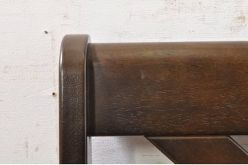 中古　希少な絶版品　カリモク家具(karimoku)　ルスティック(RUSTIC)　カントリースタイルの空間づくりにおすすめな2人掛けベンチ(長椅子、板座チェア)(R-073942)
