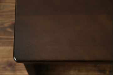 中古　希少な絶版品　カリモク家具(karimoku)　ルスティック(RUSTIC)　カントリースタイルの空間づくりにおすすめな2人掛けベンチ(長椅子、板座チェア)(R-073943)