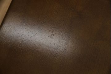 中古　希少な絶版品　カリモク家具(karimoku)　ルスティック(RUSTIC)　カントリースタイルの空間づくりにおすすめな2人掛けベンチ(長椅子、板座チェア)(R-073943)