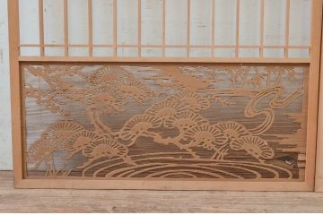 ビンテージ建具　珍しい透かし彫り入り　繊細な松竹梅デザインの意匠が素晴らしい書院戸4枚セット(引き戸、ガラス戸、窓、ヴィンテージ)(R-073948)