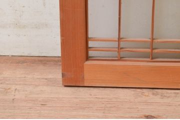 ビンテージ建具　片面ガラス　和モダンな空間を演出する格子入りフィックス窓1枚(嵌め殺し、ガラス窓、FIX窓、ヴィンテージ)(R-073950)
