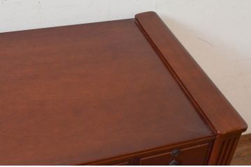 中古　美品　国会議事堂納品の高級家具メーカー　徳田家具　特徴的な脚のデザインが目を引くクラシカルなデスク(ワークデスク、在宅ワーク用、サイドテーブル、作業台)(R-073951)