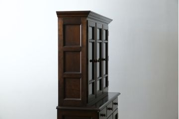 中古　松本民芸家具　収納力たっぷりの高級感漂うD型食器棚(カップボード、飾り棚、収納棚、本箱)(定価約99万円)(R-073952)