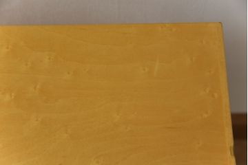 中古　美品　IDC大塚家具取り扱い　バーズアイメープル　SPLENDOR(スプレンダー)　特徴的な杢目と洗練されたデザインが美しいテレビ台(テレビボード、リビングボード、収納棚、戸棚)(R-073955)