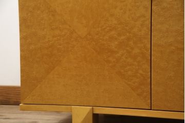 中古　美品　IDC大塚家具取り扱い　バーズアイメープル　SPLENDOR(スプレンダー)　特徴的な杢目と洗練されたデザインが美しいテレビ台(テレビボード、リビングボード、収納棚、戸棚)(R-073955)