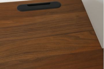 中古　CONDE HOUSE(カンディハウス)　洗練された空間作りにおすすめのモダンなウォールナットサイドボード(ローボード、テレビ台、テレビボード、サイドキャビネット、戸棚、収納棚、リビングボード)(定価約30万円)(R-073967)