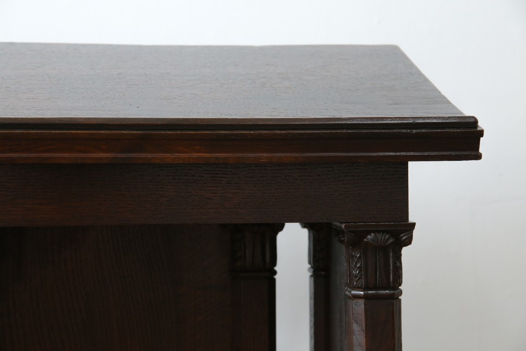 イギリスアンティーク　オーク材　美しい彫刻に注目!!　意匠を凝らした豪華レクターン　聖書台　(R-073968)