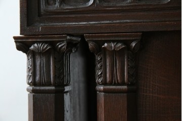 イギリスアンティーク　オーク材　美しい彫刻に注目!!　意匠を凝らした豪華レクターン　聖書台　(R-073968)